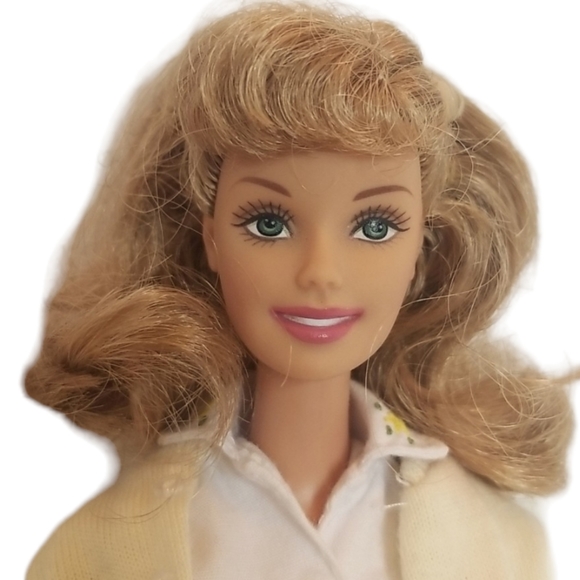 Barbie Collector Sandy from Grease Yellow 2004